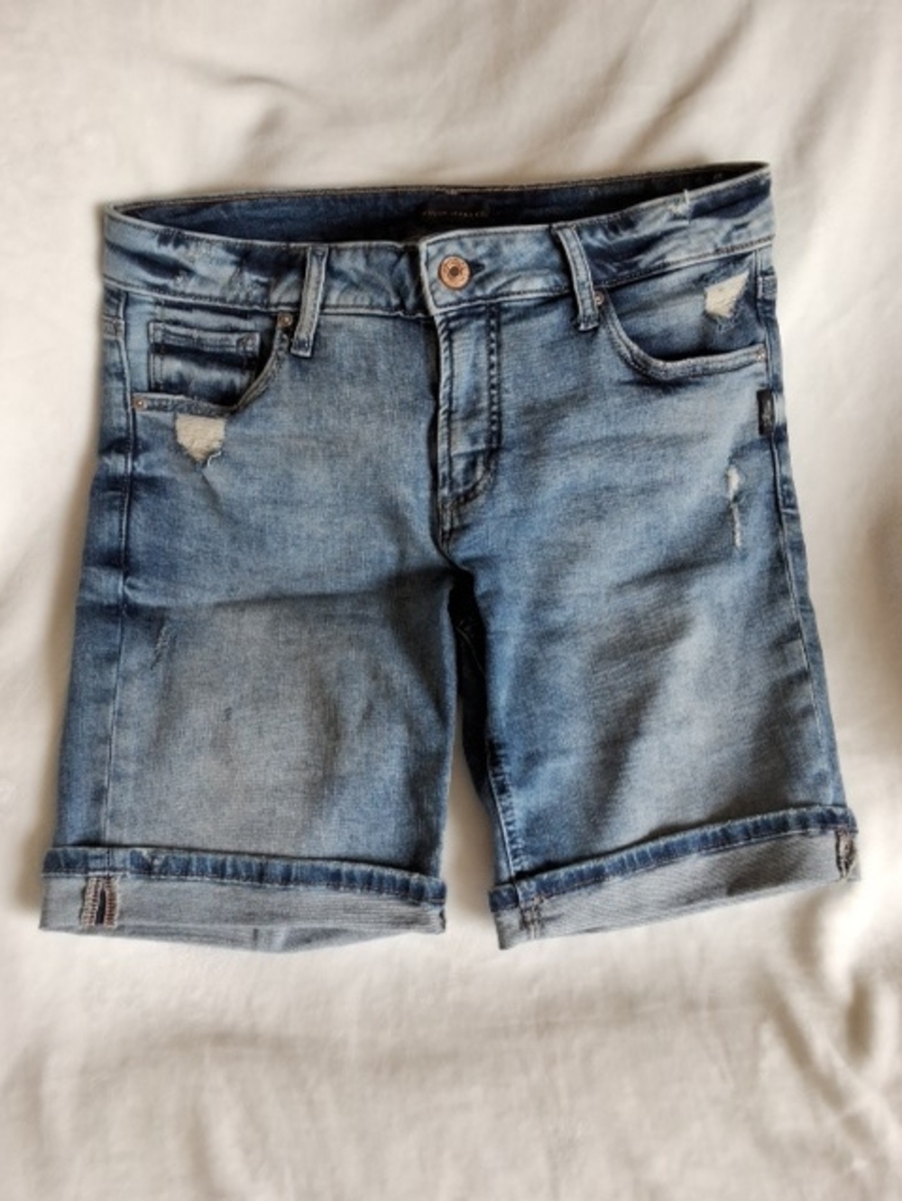 Silver Jeans Elyse Bermuda Denim Shorts-EUC!